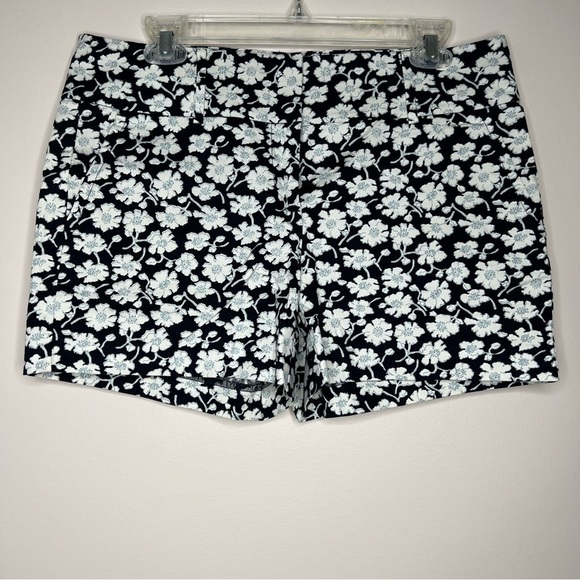 Ann Taylor Signature Floral Shorts - Picture 1 of 7